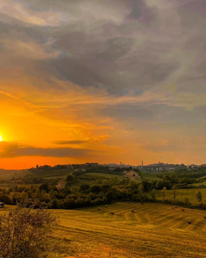 Agriturismo La Corte Del Sole シエーナ エクステリア 写真