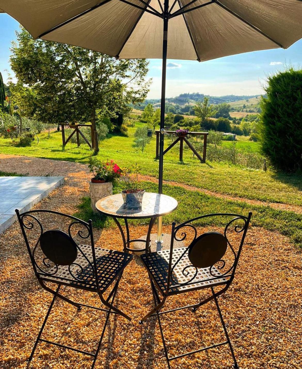 Agriturismo La Corte Del Sole シエーナ エクステリア 写真