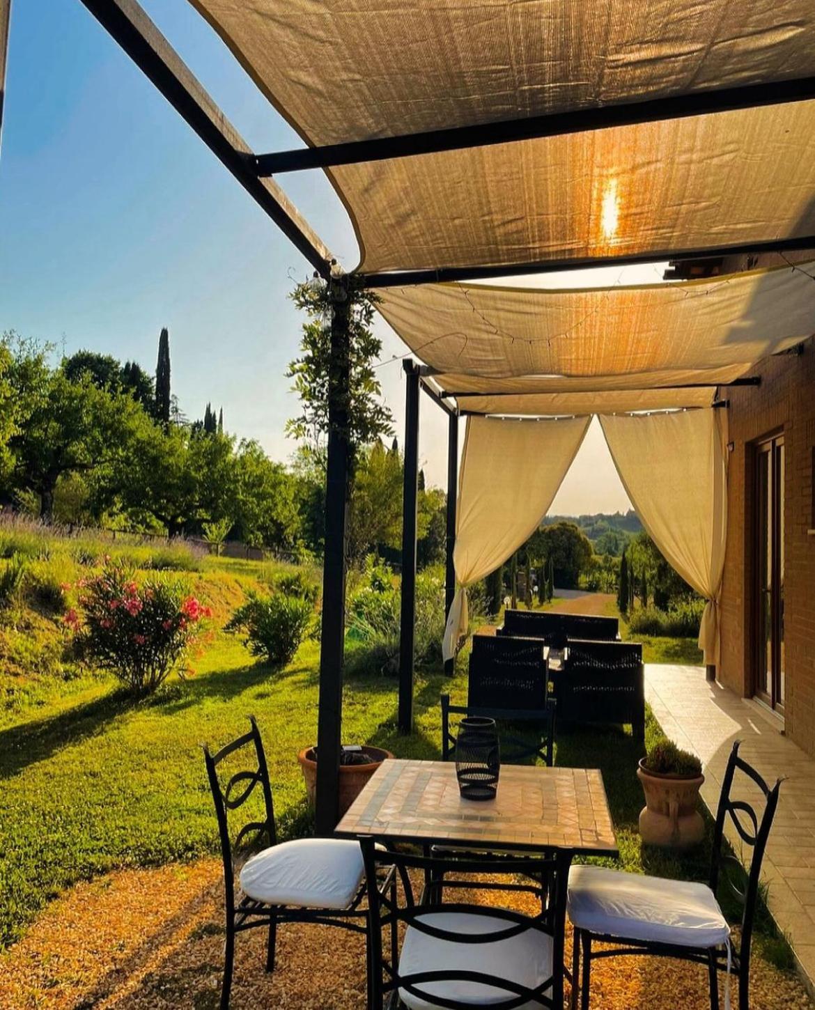 Agriturismo La Corte Del Sole シエーナ エクステリア 写真