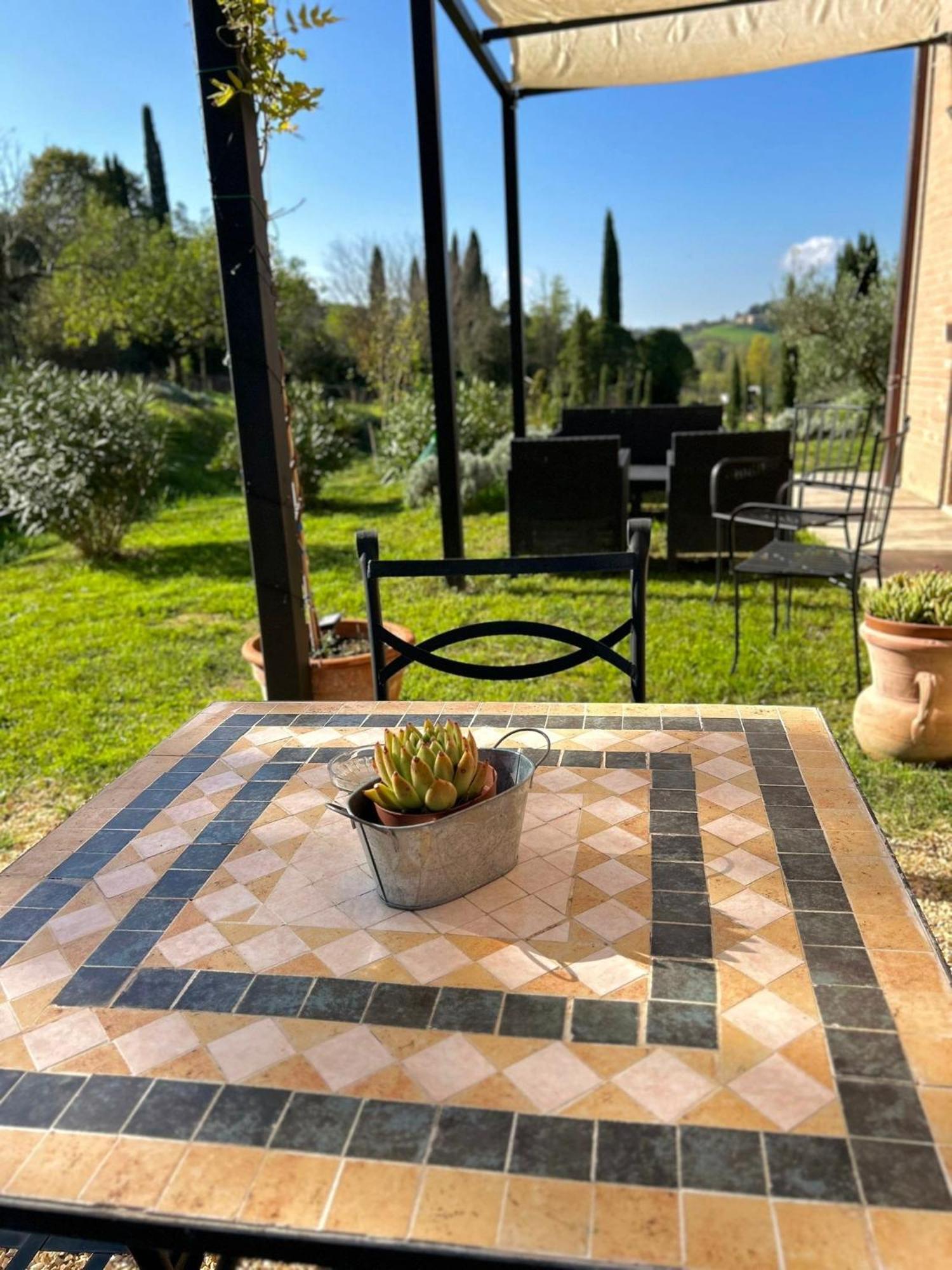 Agriturismo La Corte Del Sole シエーナ エクステリア 写真